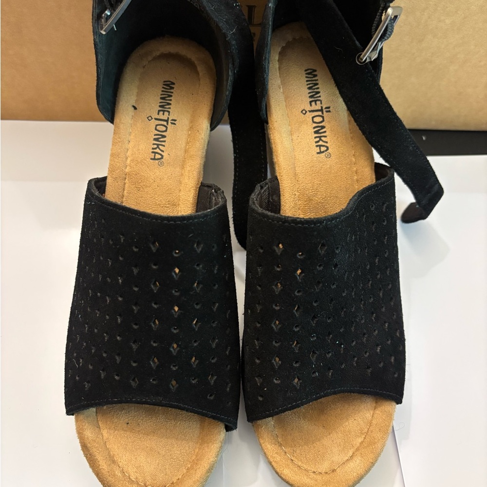 Minnetonka Black Perforated Sandals